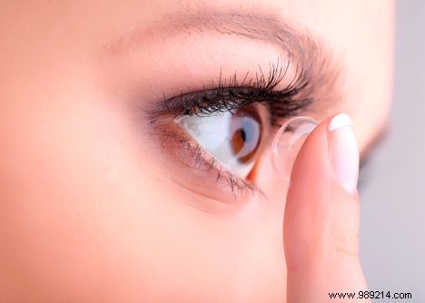 Tips to keep your soft lenses clean 