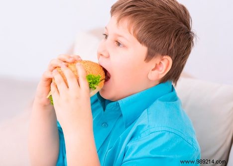 Should you point out to your child that you are overweight? 