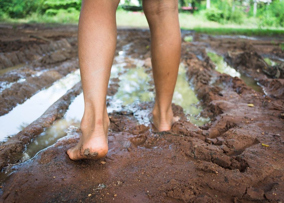 6 barefoot paths for walking 