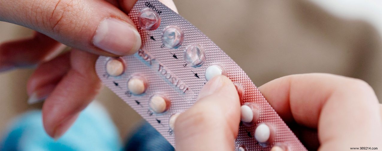 When do you take the pill when you travel to a country with a time difference? 
