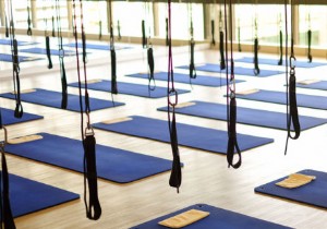 Esmir tries bungee fitness 