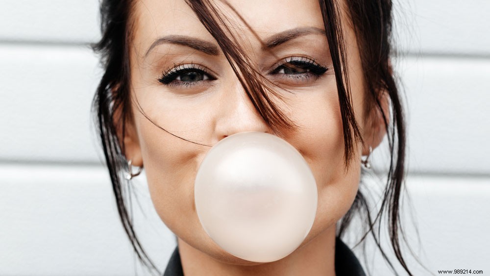 8 reasons why chewing gum is good for you 