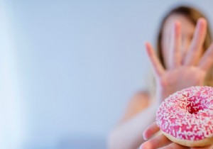 7 Proven Tips to Cut Back on Unhealthy Snacking