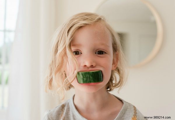 How do you do that:do you actually give your child a healthy snack? 