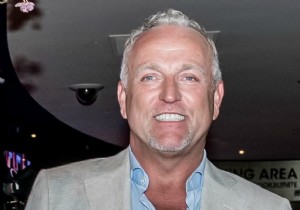 TV Host Gordon Tests Positive for COVID-19:  100 Jaar Jong  Filming Paused