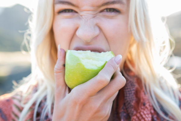 These are the 3 best fruits for your teeth 