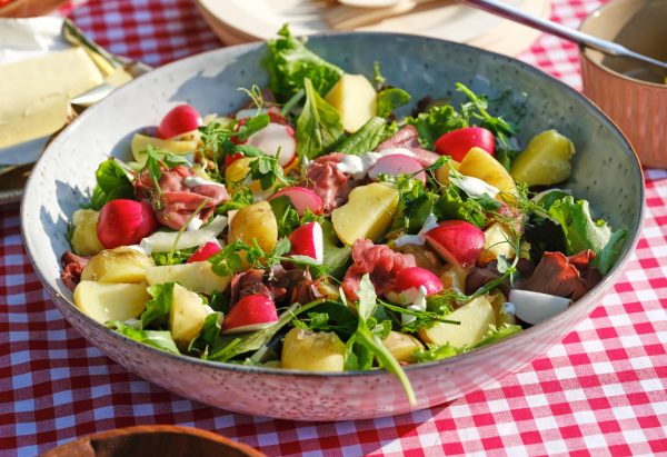 You want to taste this:summer salad with Opperdoezer potatoes and roast beef 