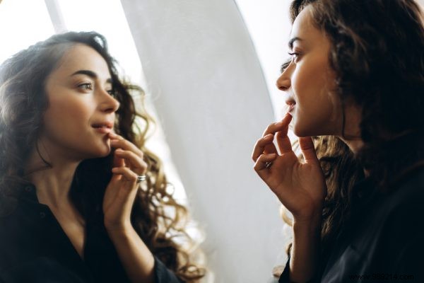 Make peace with your reflection in the mirror with these tips 
