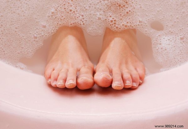 These are 6 reasons why your feet are peeling 