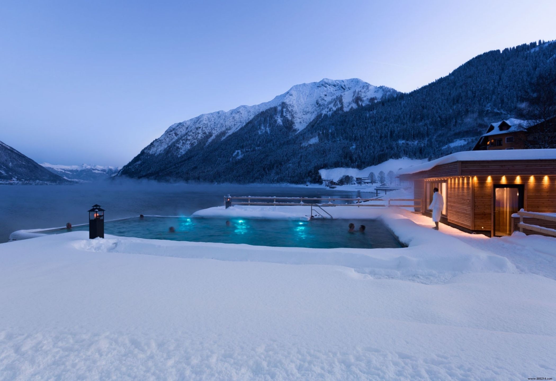 Relaxed charging in winter Austria 