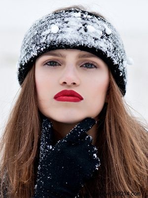 How do you wear red lipstick? 