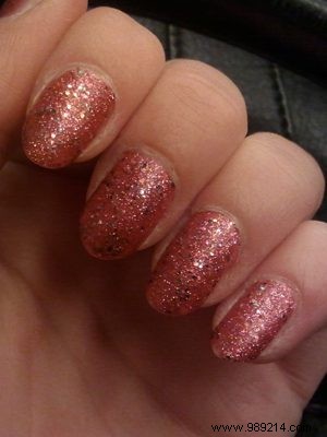 Remove glitter nail polish 