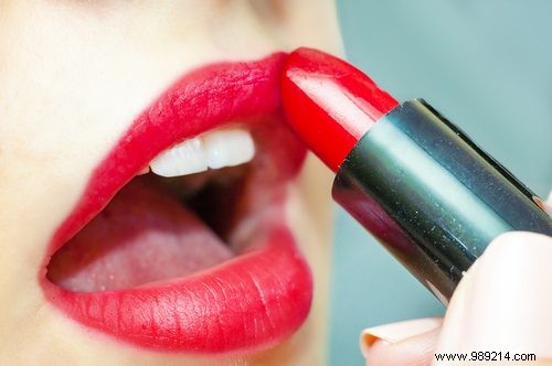 Sheets under lipstick 