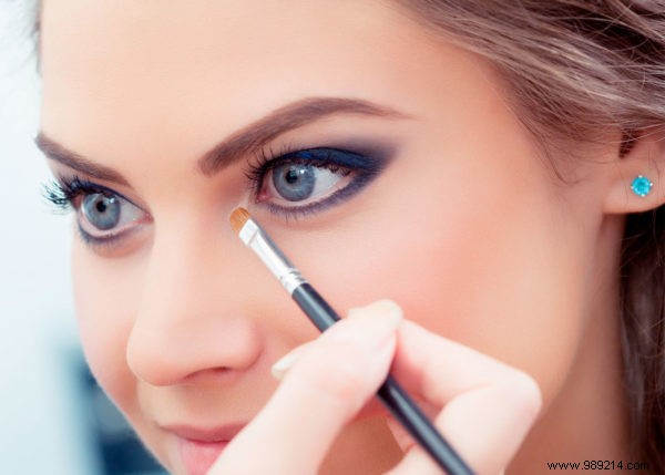 This makeup tip will make you look younger 