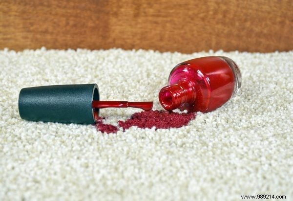 Remove nail polish from clothes 