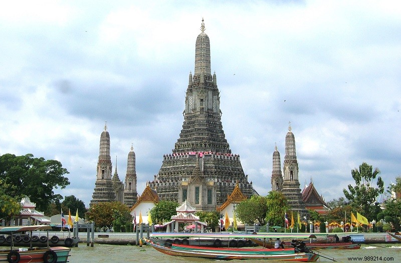 10 Famous Buddhist Temples in the World Worth Visiting 