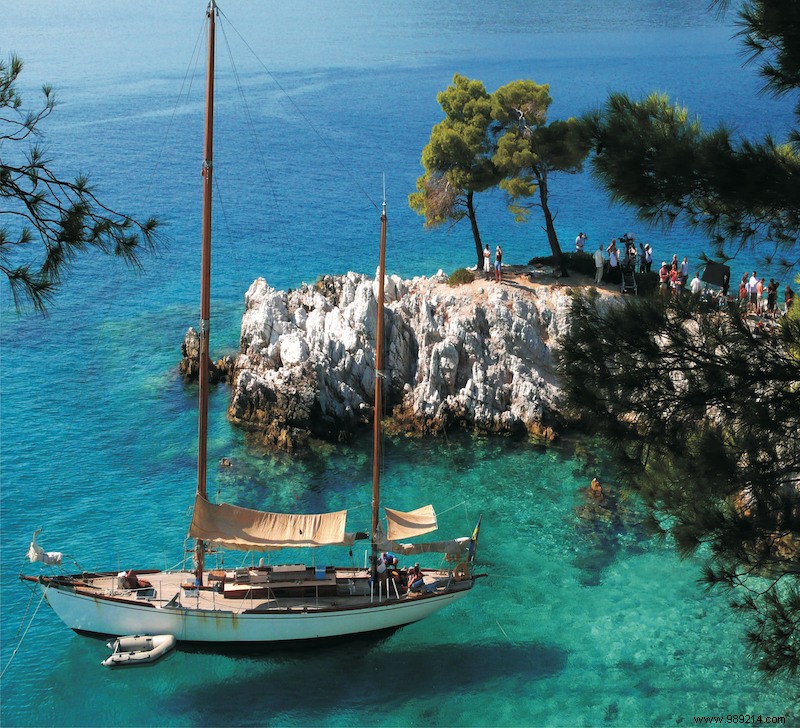 Island hopping in Greece:three great experiences 