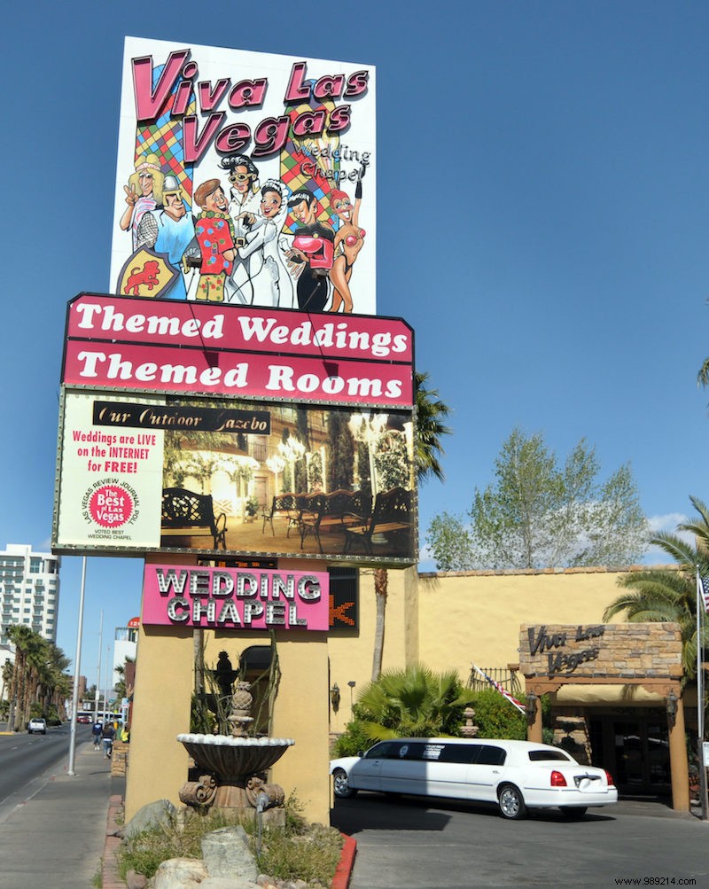 How does getting married in Las Vegas work? 