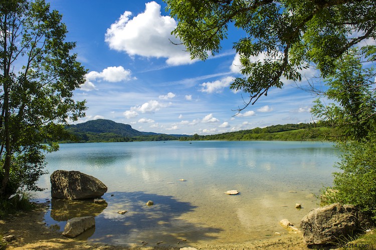 10 beautiful lakes in France 