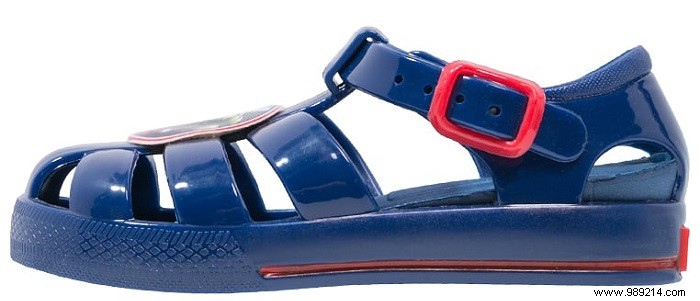 12 water shoes for boys and girls 