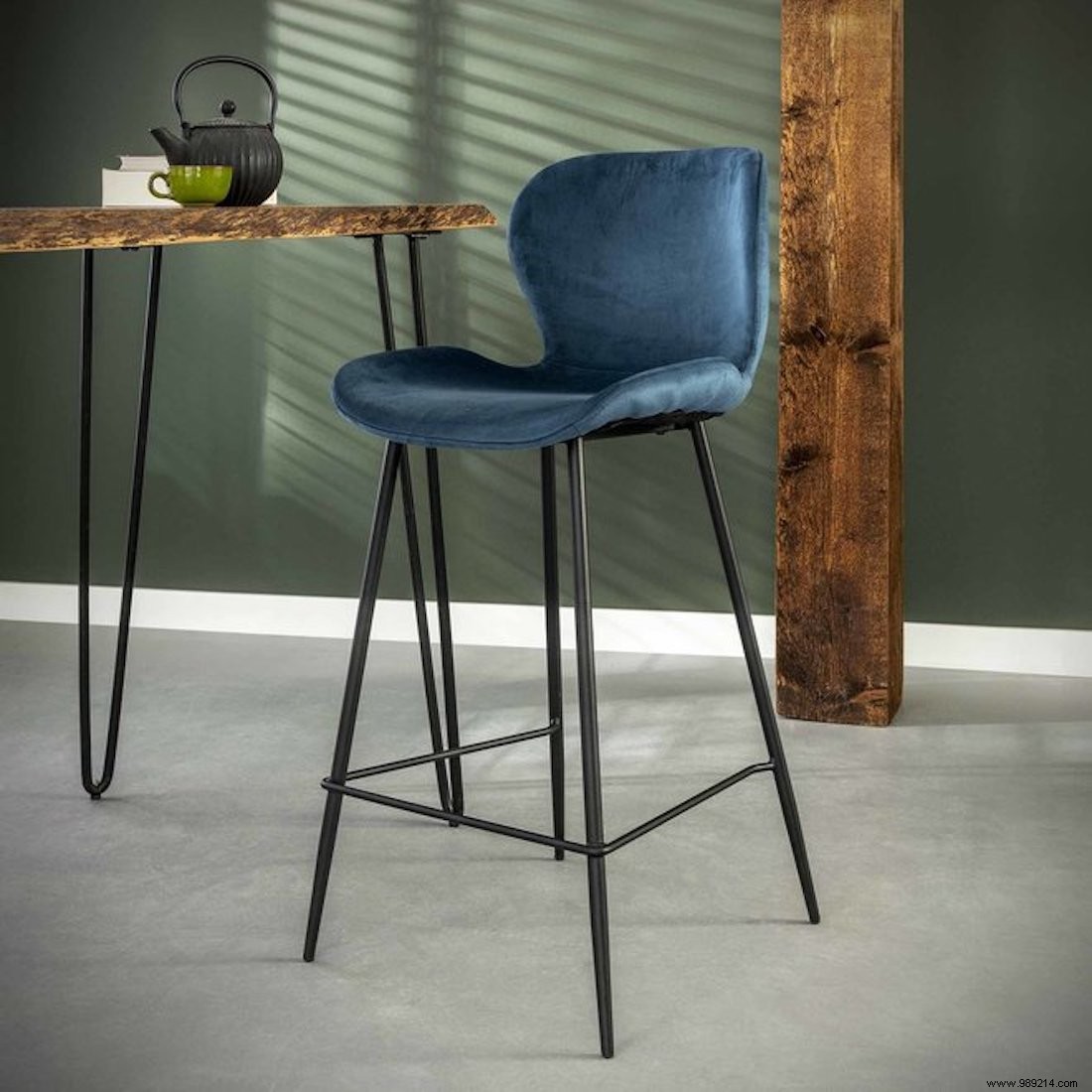 Velvet bar stools, soft with a cool wink 