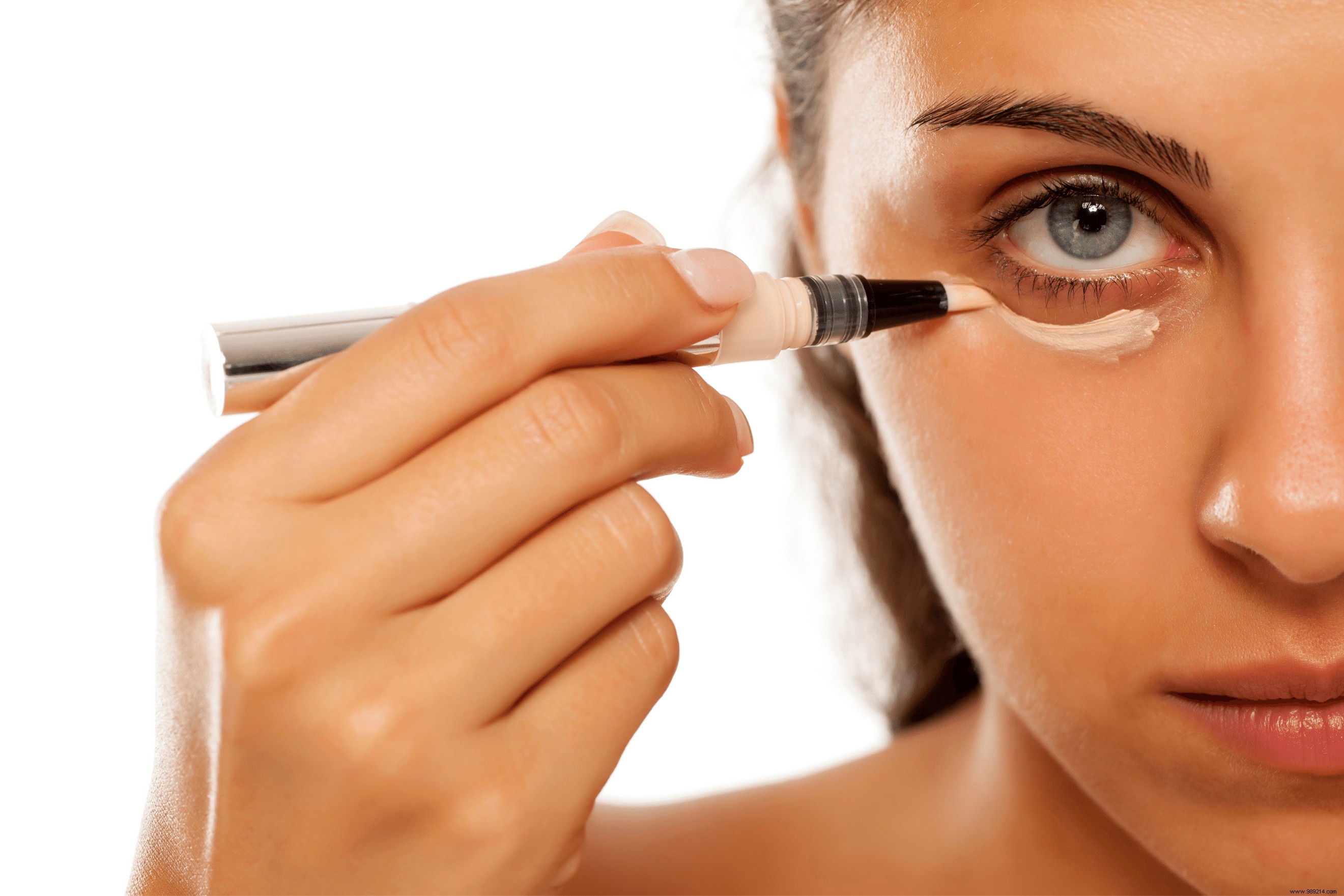 How to properly apply your concealer? 