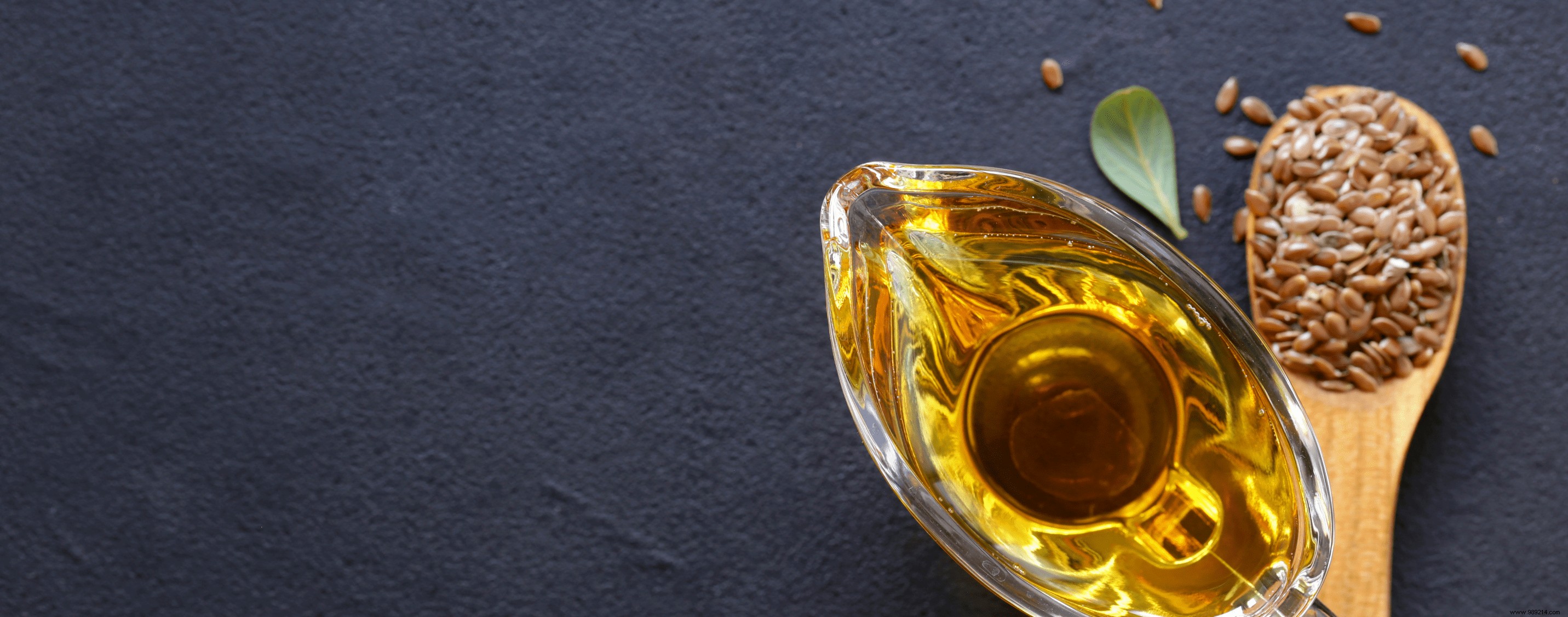 Jojoba oil:the ally of oily skin 