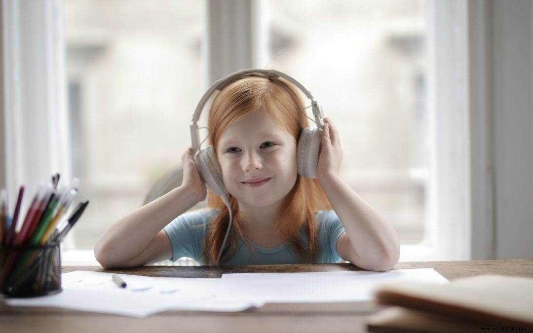 Hearing risks in young people 