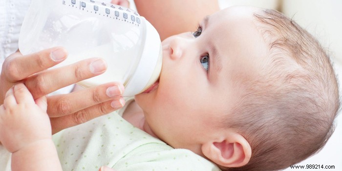 How much baby milk to give month by month? 