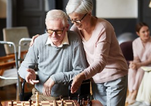 Why and how to become a volunteer in a retirement home? 