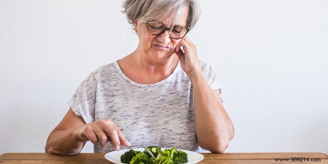 Giving an elderly person an appetite:6 tips and tricks 