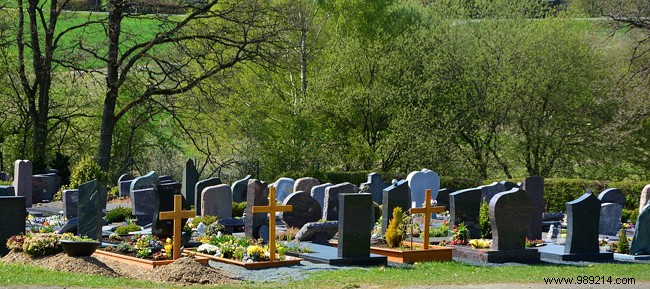 Can we be buried where we want? What the law says about burial! 