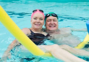 Swimming, a physical activity to be practiced without moderation by seniors 
