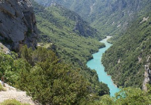 The Gorges du Verdon by electric boat:advice and organization 