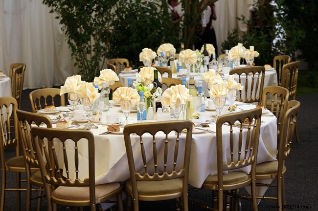 How to find a good wedding caterer? 
