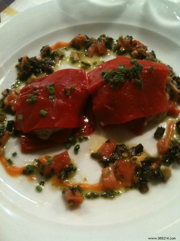 Bouquet of pimientos del Piquillo stuffed with brandade and roasted with sheep s cheese, tomato coulis and pesto 