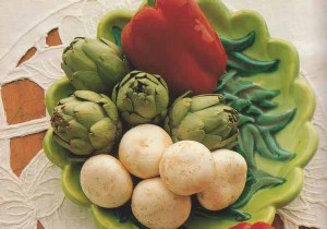 Festonate with purple artichokes, mushrooms and red peppers 