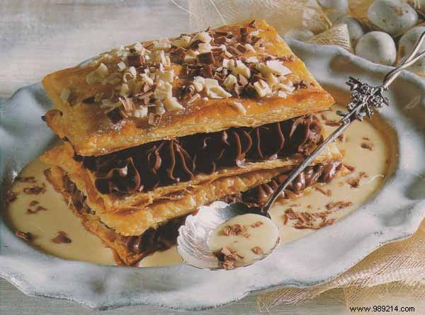 Millefeuille of Roquefort with peanuts 
