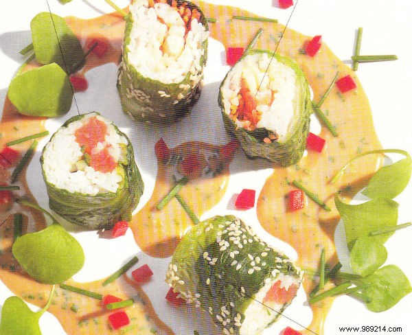 Sushi with salmon and prawns 
