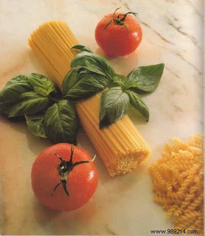Torti and spaghetti with tomato and basil 