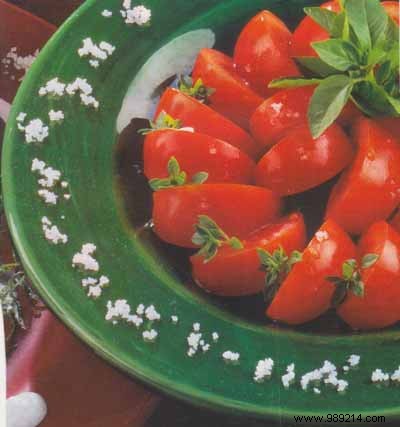 Golf tomatoes with pesto from Saint-Antoine and fleur de sel from Ile de Ré 