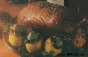 Roasted duckling with chestnut honey and Williams pears 