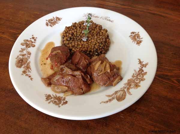 Braised veal shank with lentils and Muscadet 