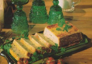 Egg cake with fine herbs and Comté cheese 