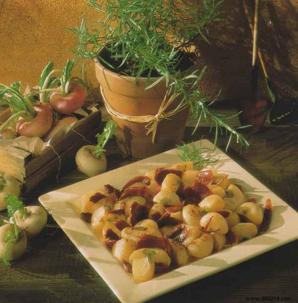 Fricassee of baby turnips with candied gizzards 