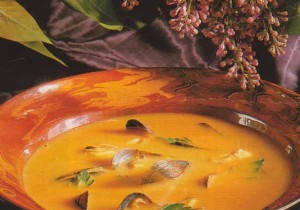 Authentic Bouchot Mussel Velouté with Curry: Velvety French Seafood Soup