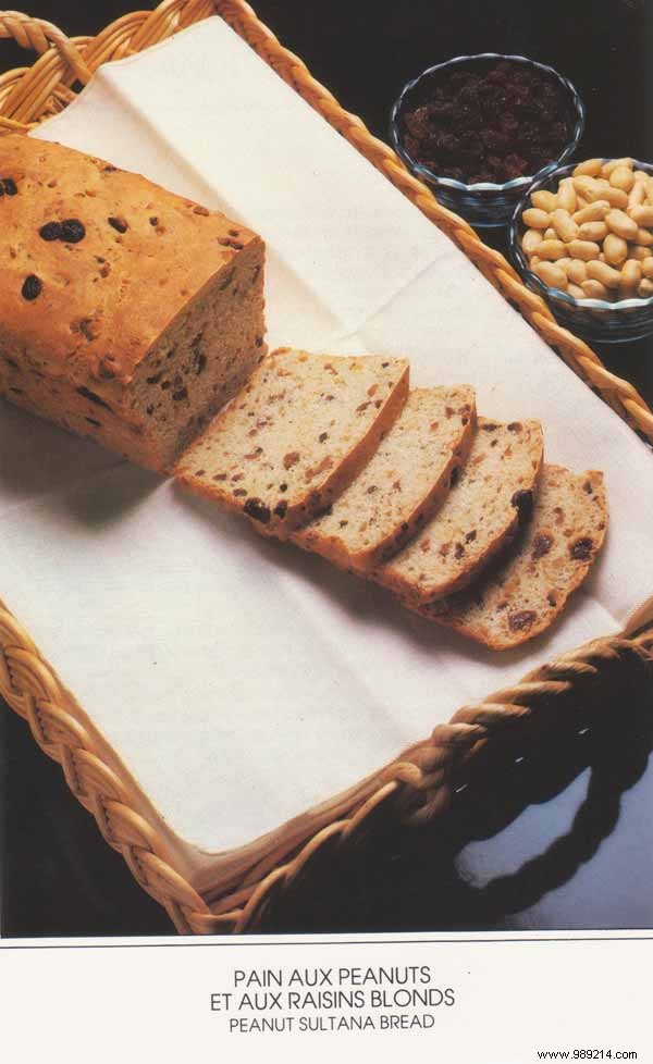 Peanut and golden raisin bread 