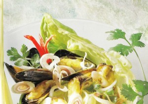Mussels salad with fresh lemongrass 