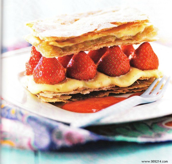 Millefeuille of strawberries and rhubarb 