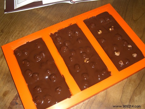Dark chocolate bars with whole hazelnuts 